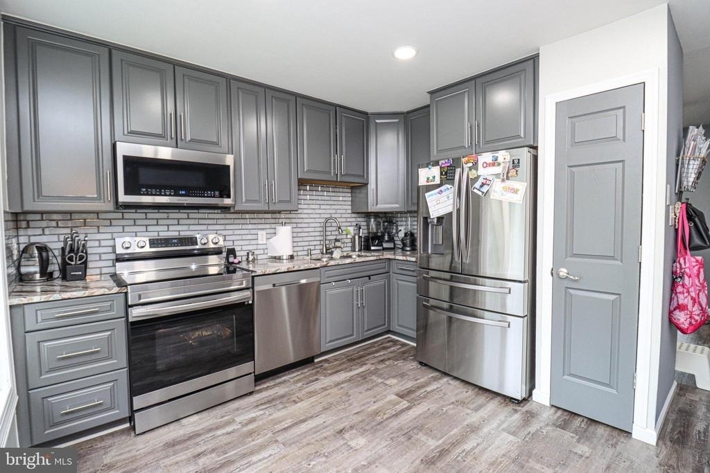 2426 Vineyard Lane - Photo 3