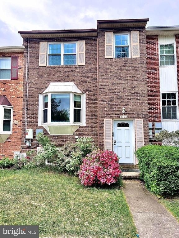 2426 Vineyard Lane - Photo 0