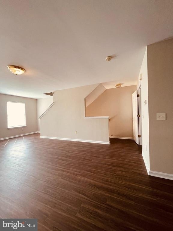 1505 W 5th Street - Photo 4