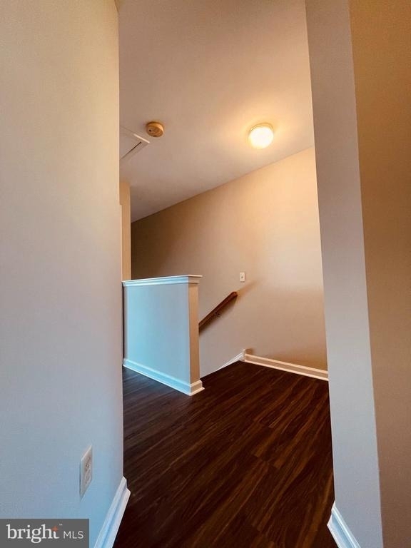 1505 W 5th Street - Photo 10