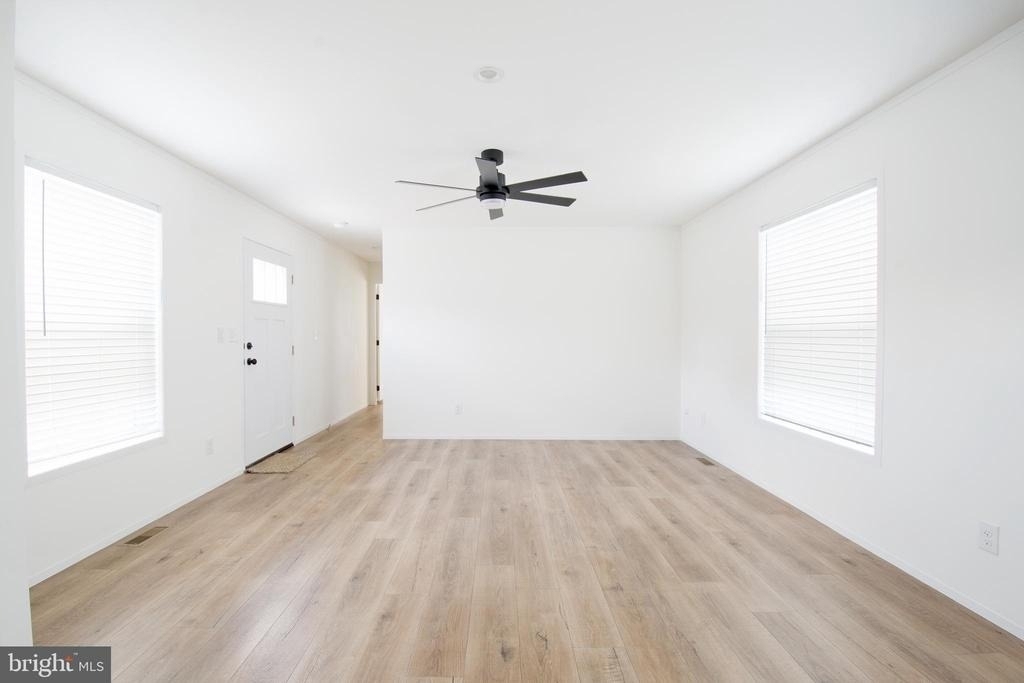 161 Carnation Drive - Photo 5