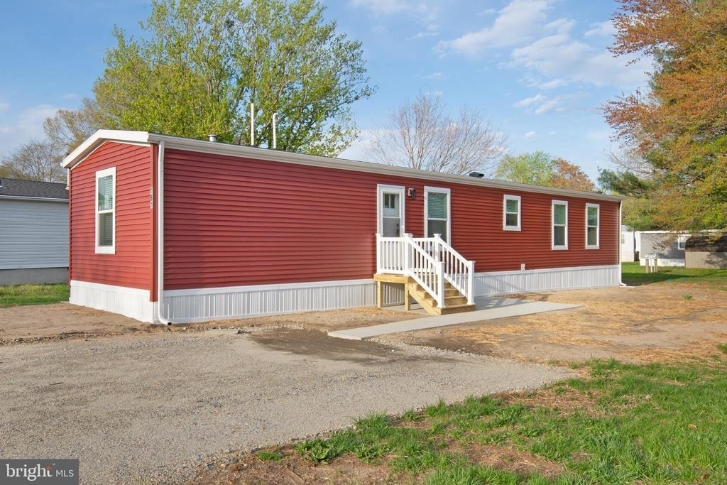 161 Carnation Drive - Photo 1