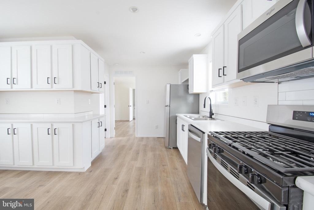 161 Carnation Drive - Photo 8