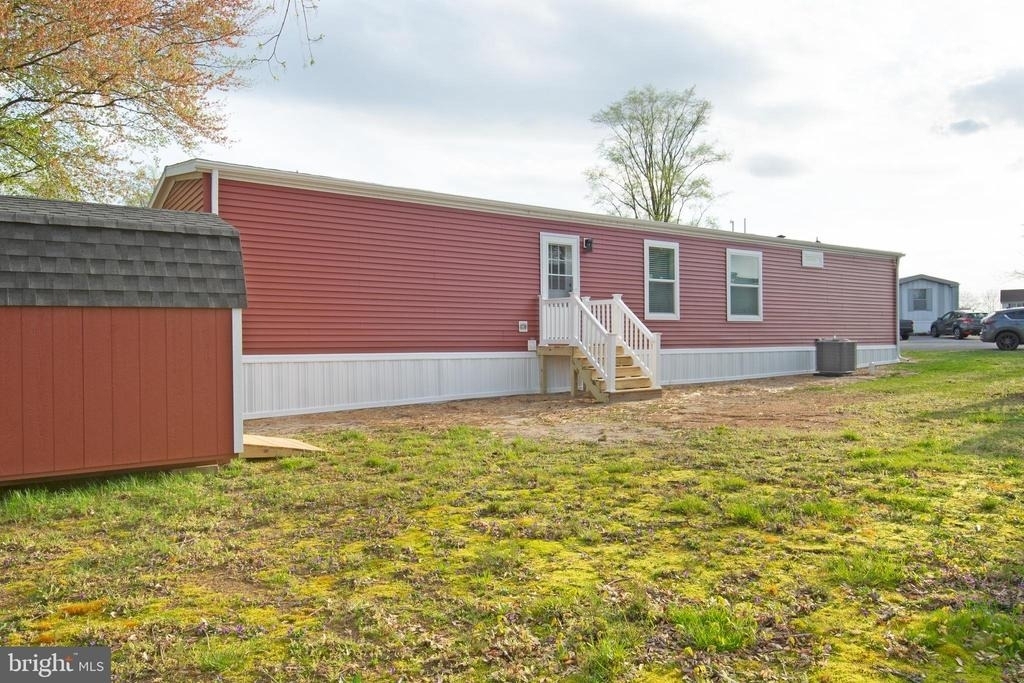 161 Carnation Drive - Photo 2