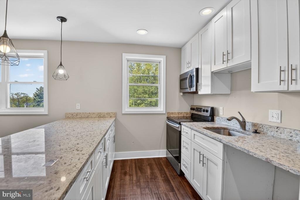 622 Eastern Avenue Ne - Photo 4