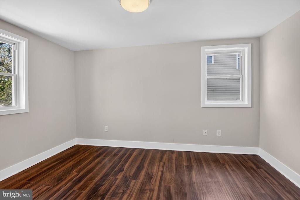 622 Eastern Avenue Ne - Photo 10