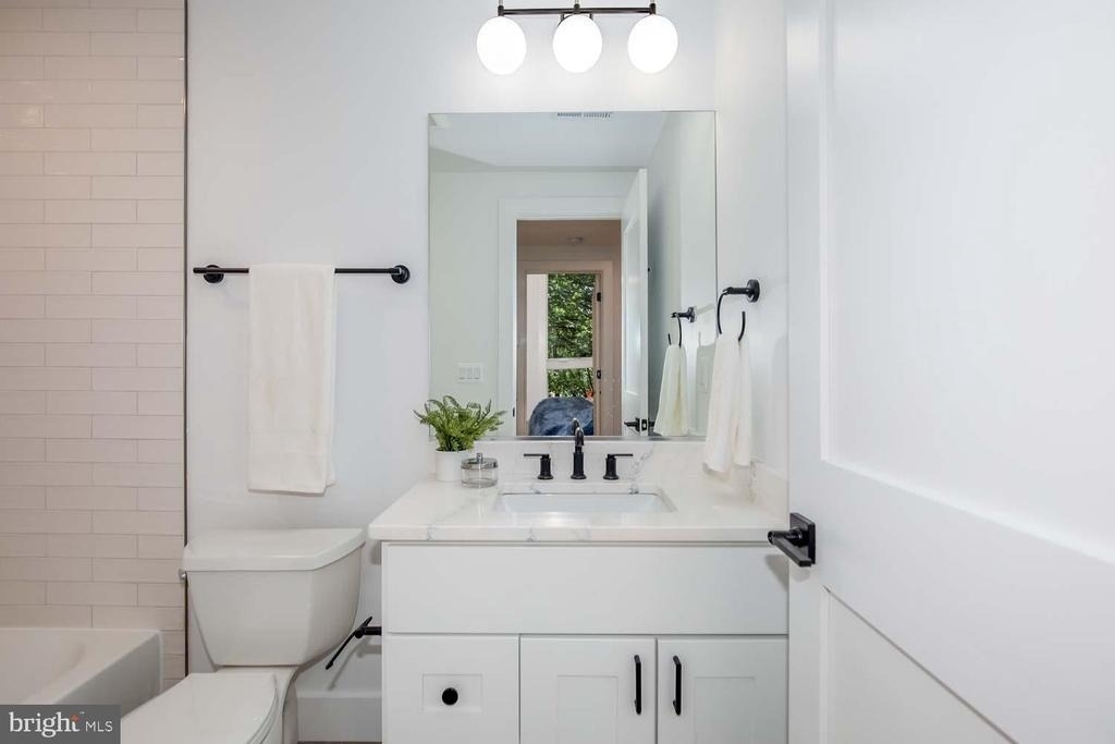 2601 30th Street Ne - Photo 15