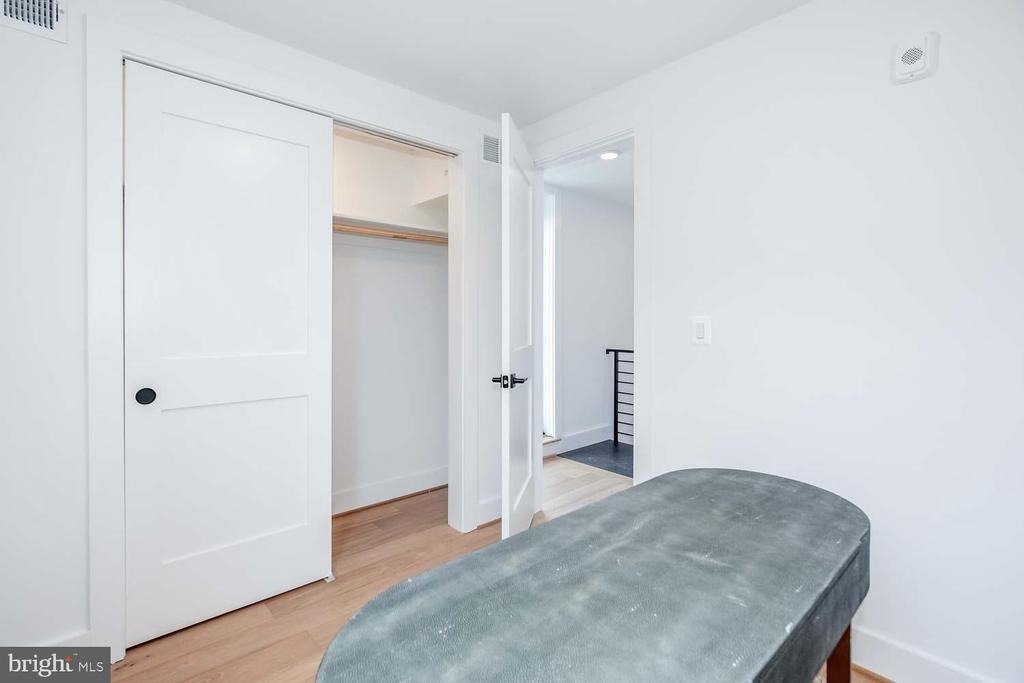 2601 30th Street Ne - Photo 18