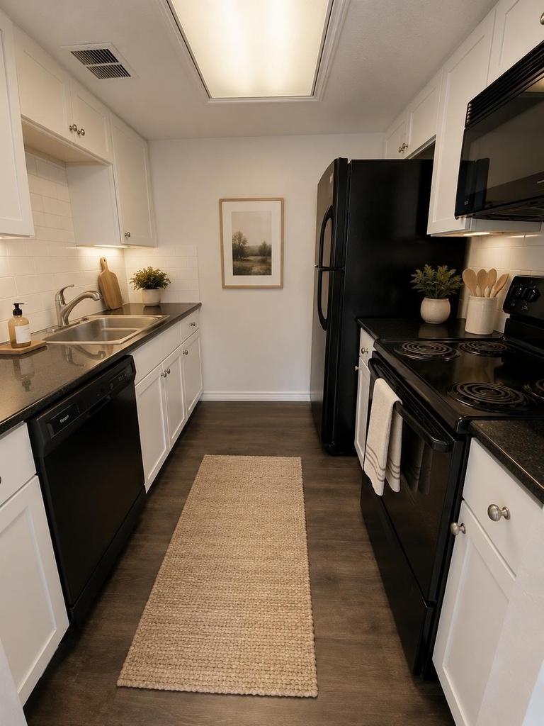 2401 Leon St - Photo 6