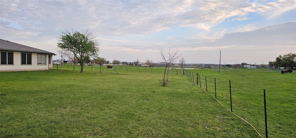 16 Brenda Ln - Photo 1