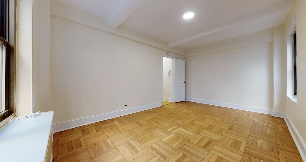 141 East 56th Street - Photo 6
