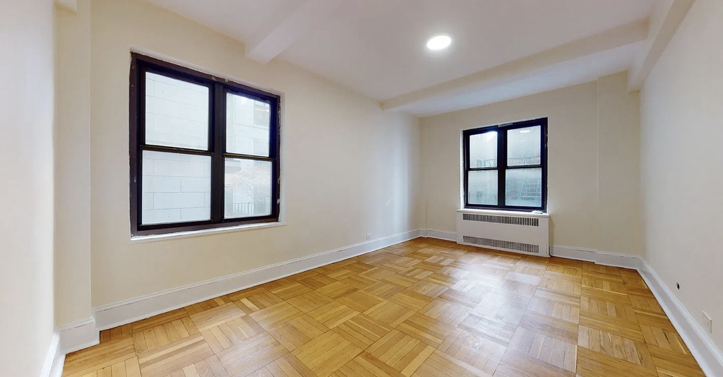 141 East 56th Street - Photo 4