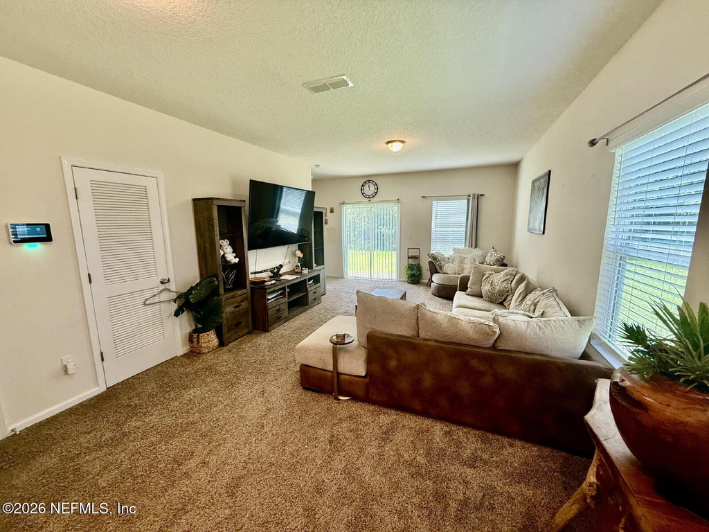887 Capitol Parkway - Photo 3