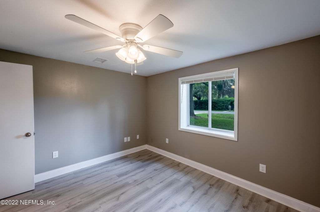 7832 Newton Road - Photo 25