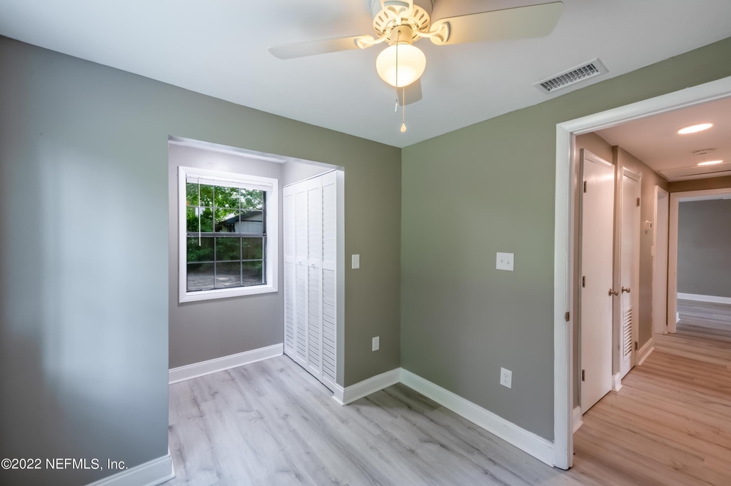 7832 Newton Road - Photo 21