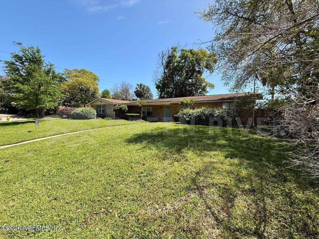 2 Fairway Road - Photo 1
