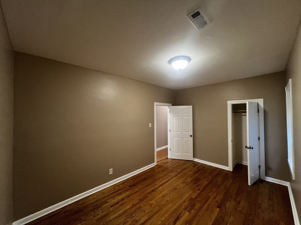 735 N Hamlin Avenue - Photo 6