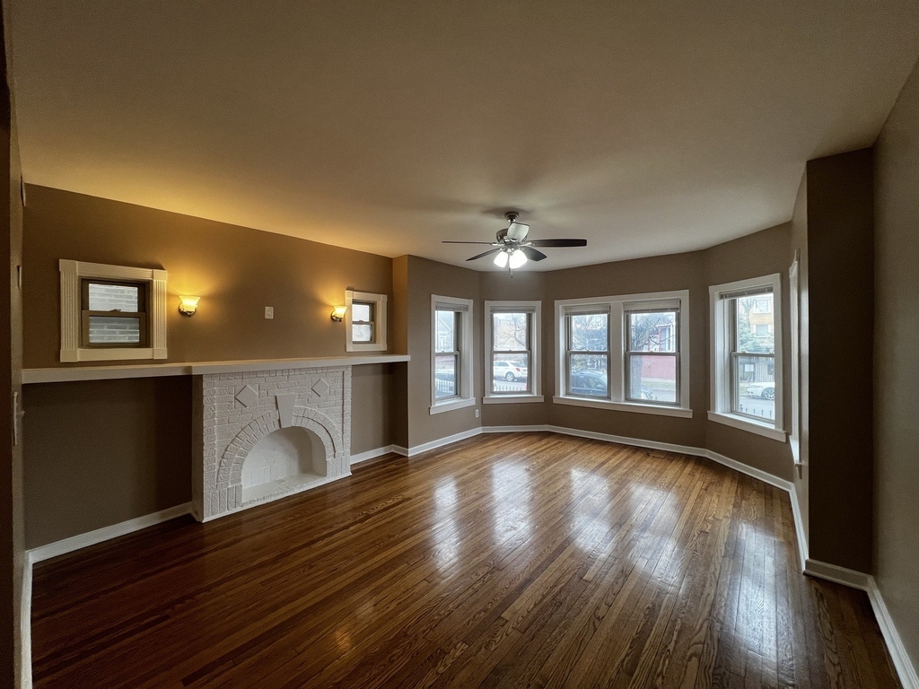 735 N Hamlin Avenue - Photo 0