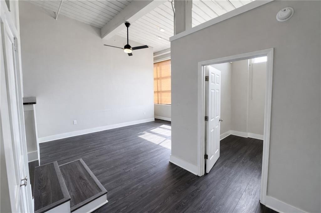 161 Sw Mangum Street - Photo 2