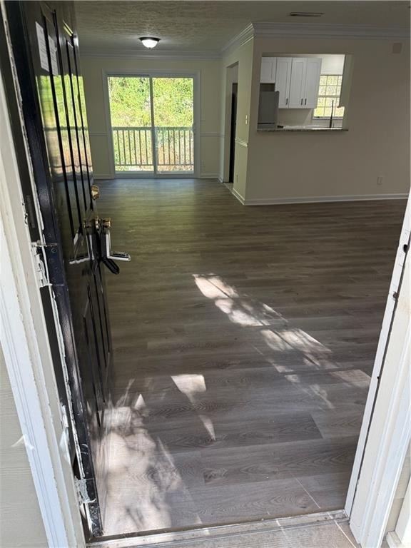 106 Sterling Court - Photo 1