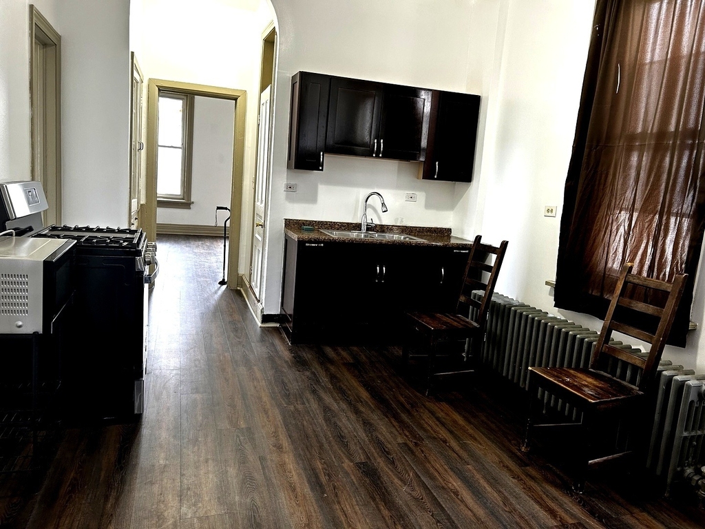 2744 W 23rd Street - Photo 3