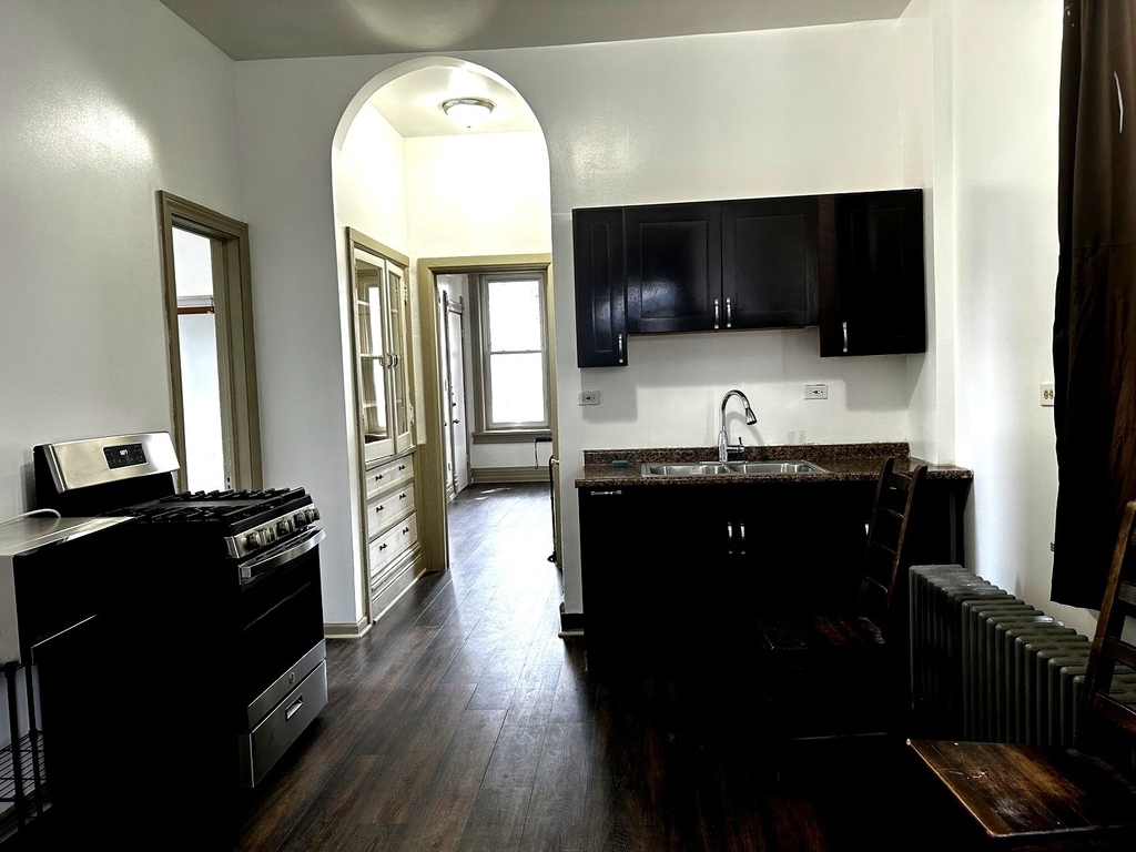 2744 W 23rd Street - Photo 2