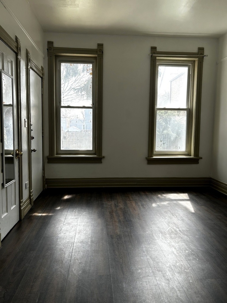 2744 W 23rd Street - Photo 5