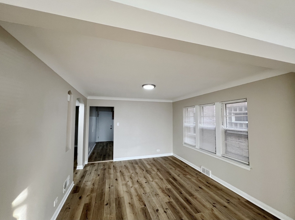 1515 Maple Avenue - Photo 4