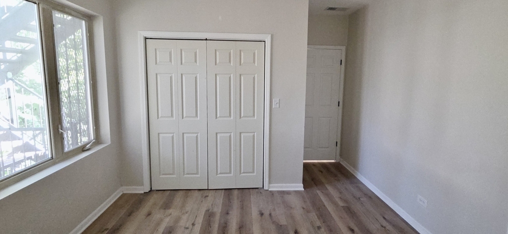 6439 S Saint Lawrence Avenue - Photo 4