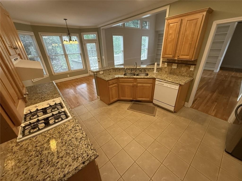 5730 Devonshire Way - Photo 3