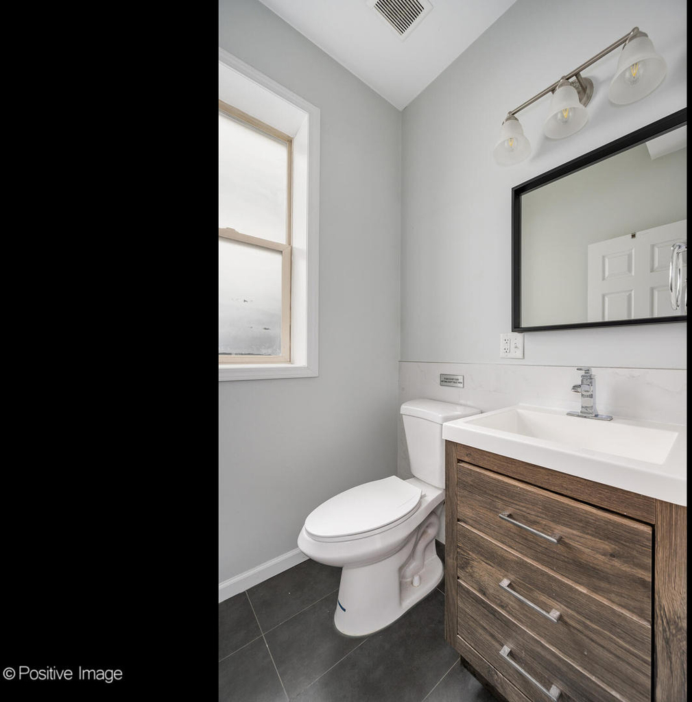 5134 N Oakley Avenue - Photo 4