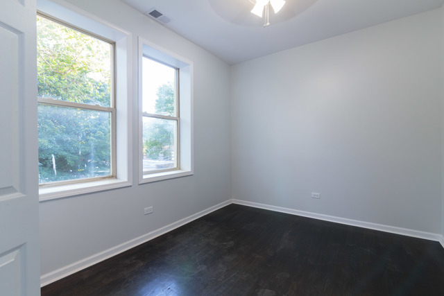 5134 N Oakley Avenue - Photo 5