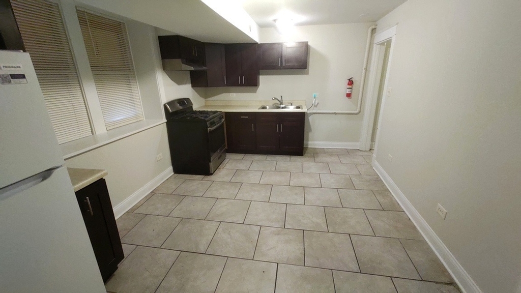 109 N Center Street - Photo 4