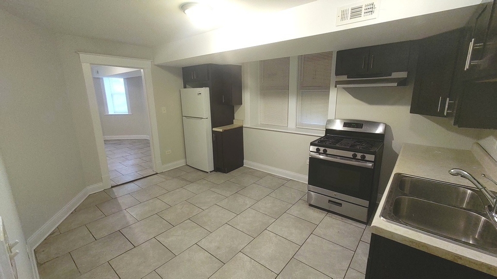 109 N Center Street - Photo 5