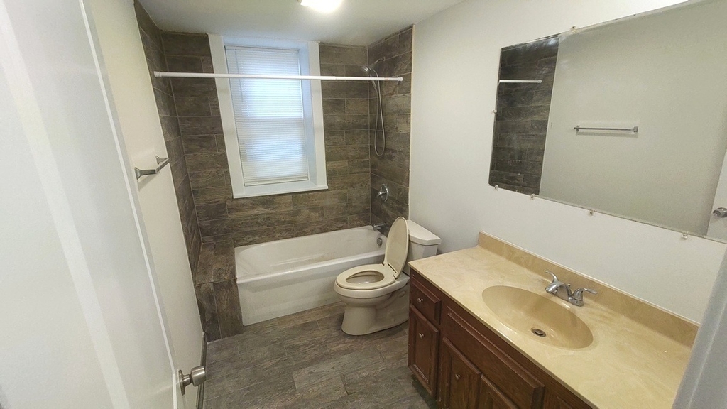 109 N Center Street - Photo 6