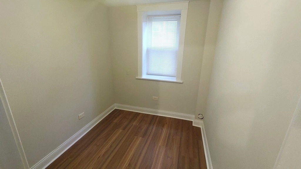 109 N Center Street - Photo 2