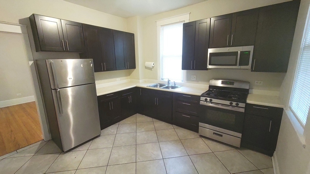 111 N Center Street - Photo 1