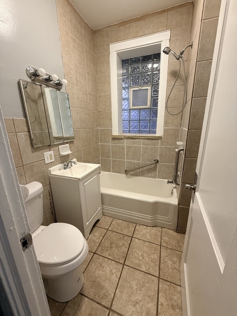 7700 S Green Street - Photo 8