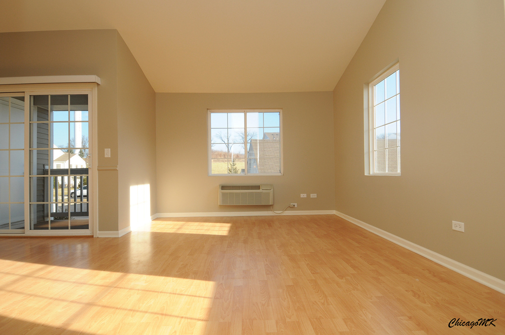 1917 Silverstone Drive - Photo 2