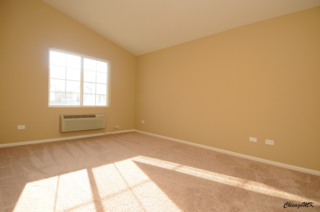 1917 Silverstone Drive - Photo 6
