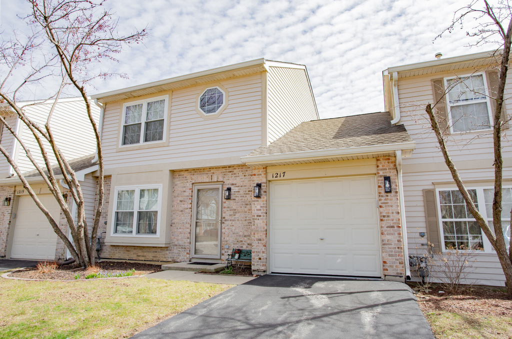 1217 N Village Drive - Photo 0