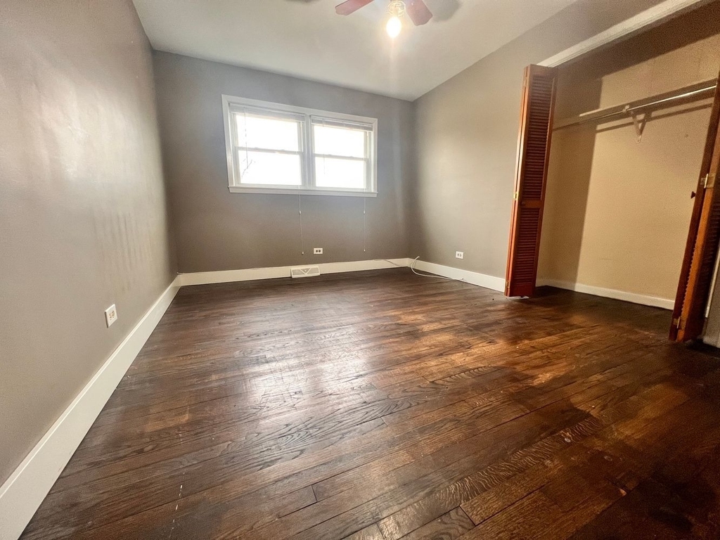 16w611 56th Street - Photo 7