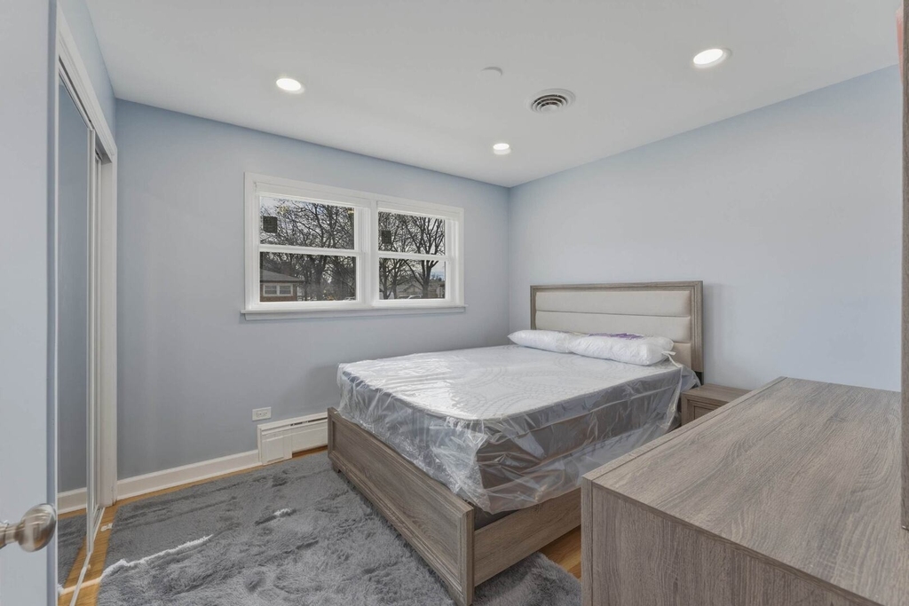 8901 Moody Avenue - Photo 8