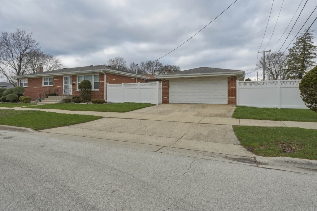 8901 Moody Avenue - Photo 29