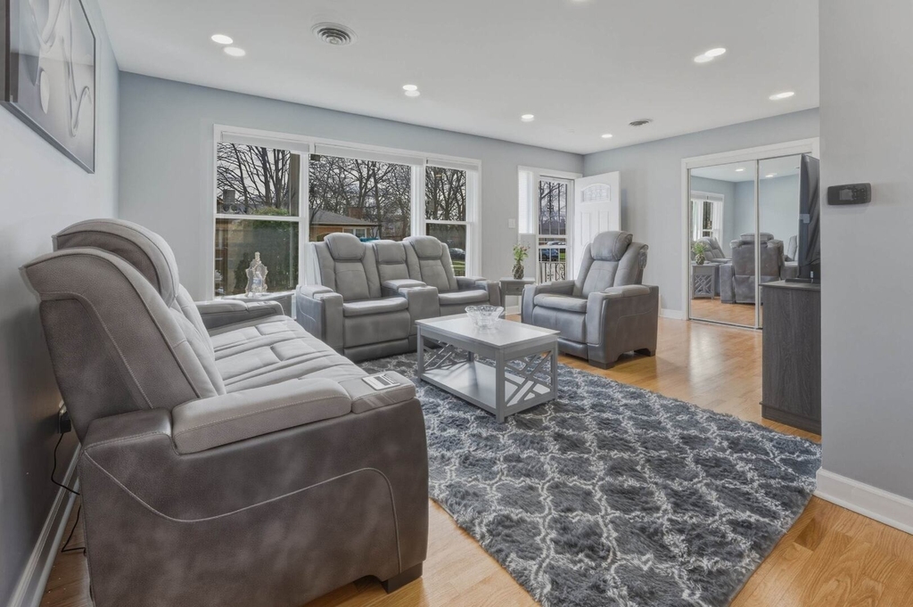 8901 Moody Avenue - Photo 1