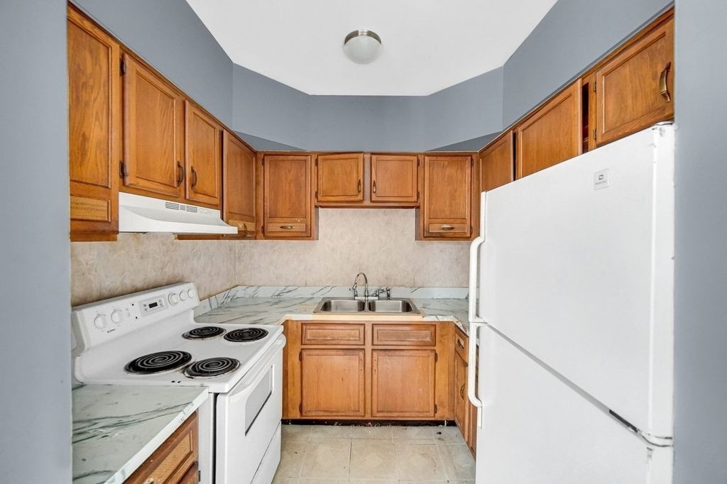 7017 S Merrill Avenue - Photo 1