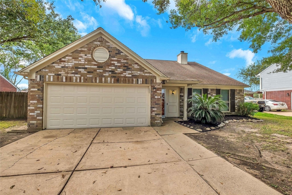 5216 Spring Branch Drive - Photo 0