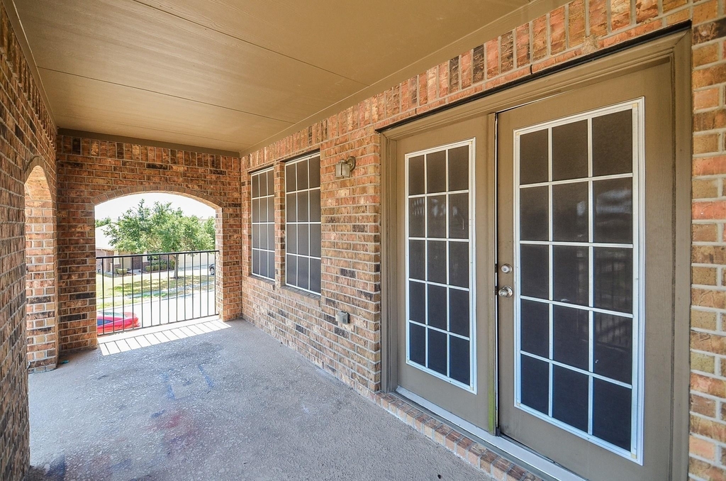 2403 Summers Glen Court - Photo 12