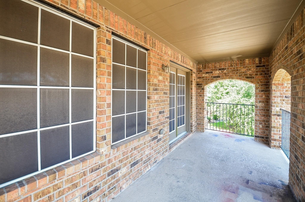 2403 Summers Glen Court - Photo 13