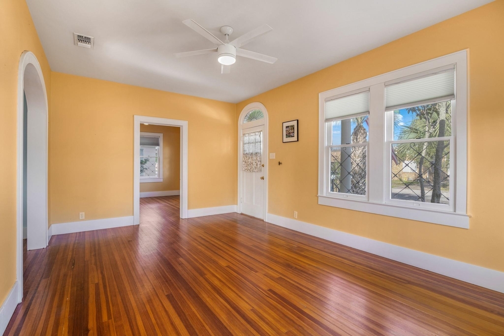 4823 Fannin Drive - Photo 6